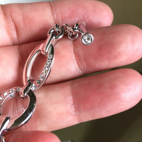 🖤Swarovski💕crystal toggle bracelet - Picture 7 of 15